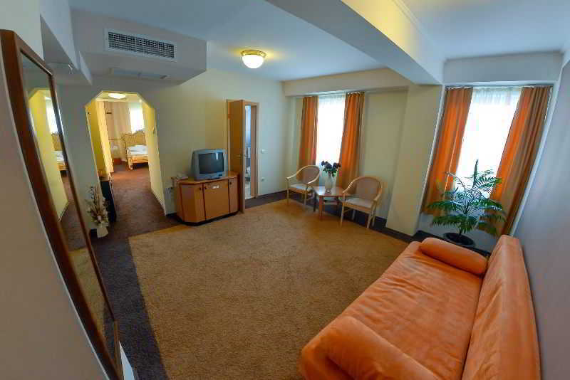 Hotel Apollo Central 锡比乌 外观 照片