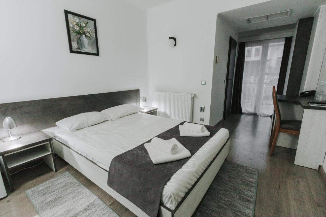 Hotel Apollo Central 锡比乌 外观 照片