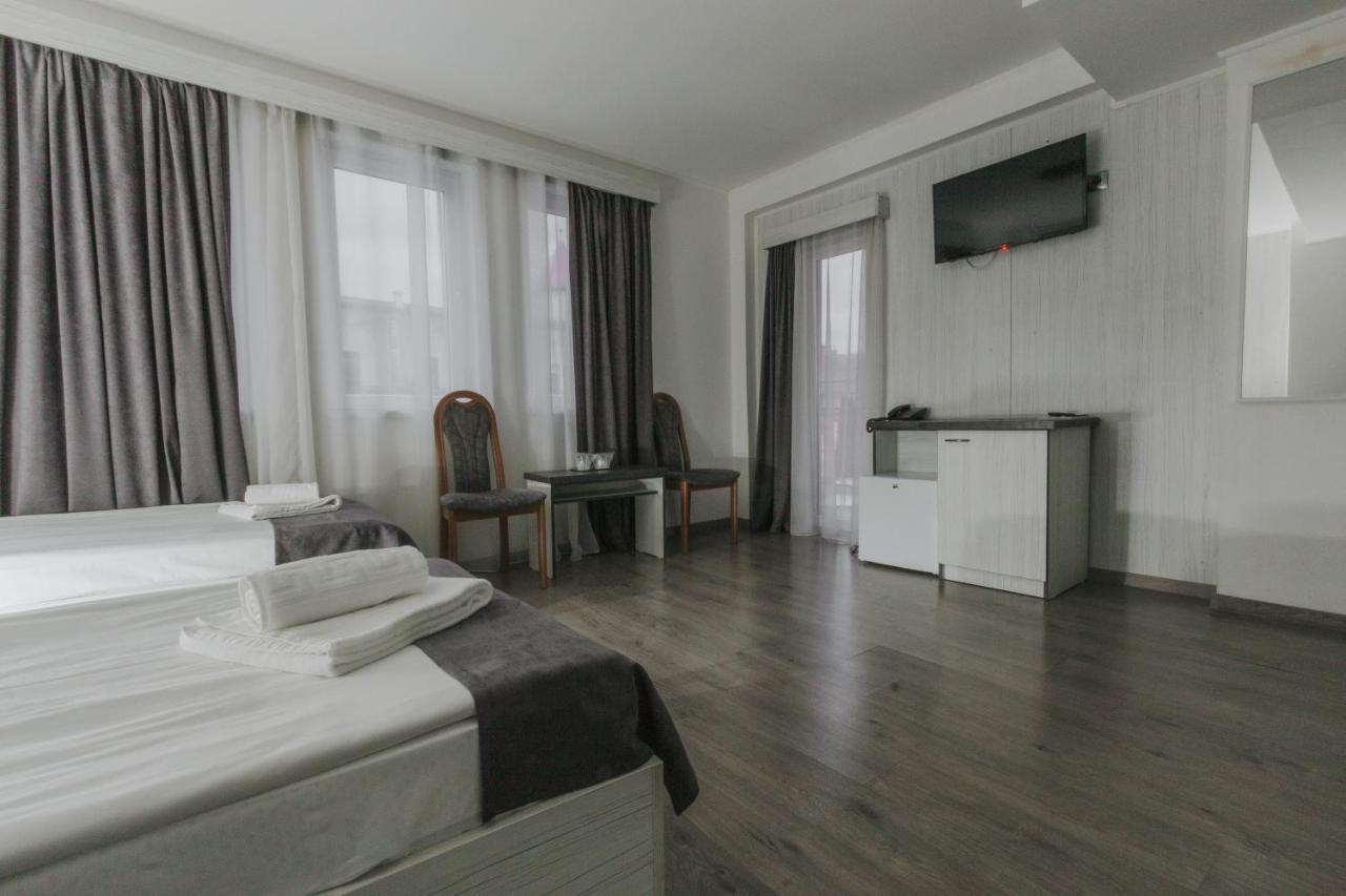 Hotel Apollo Central 锡比乌 外观 照片