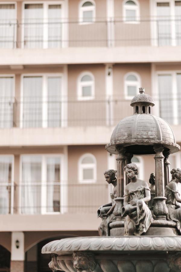 Hotel Apollo Central 锡比乌 外观 照片