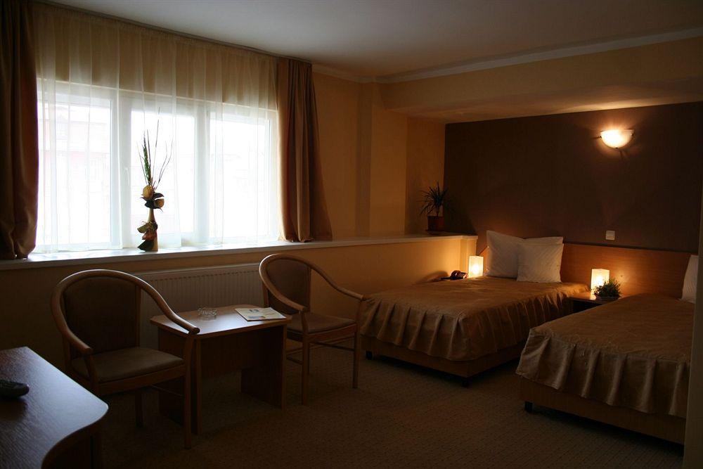 Hotel Apollo Central 锡比乌 外观 照片