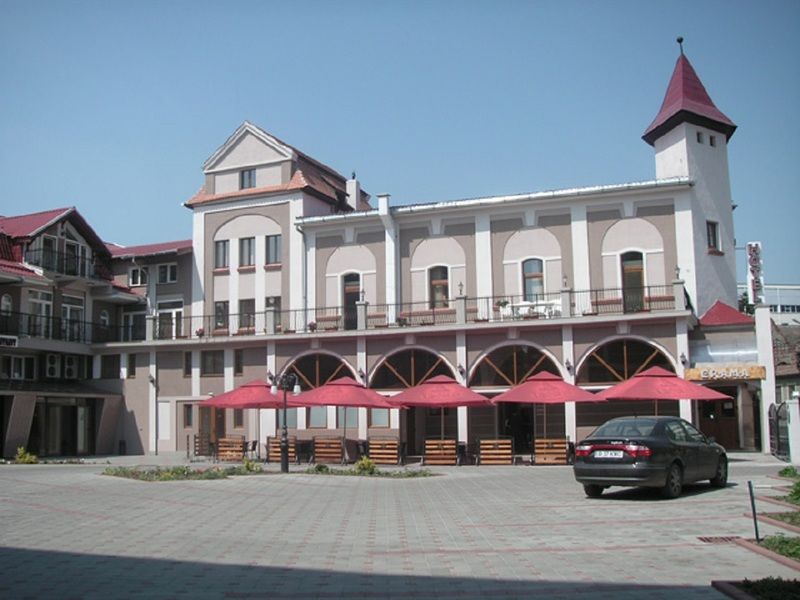 Hotel Apollo Central 锡比乌 外观 照片